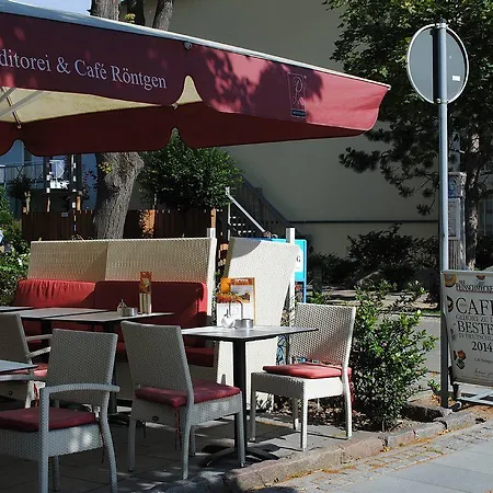 Ostseewind - In Der Strandstrasse-Fuehrt Zur Seebruecke Kuehlungsborn Exterior photo
