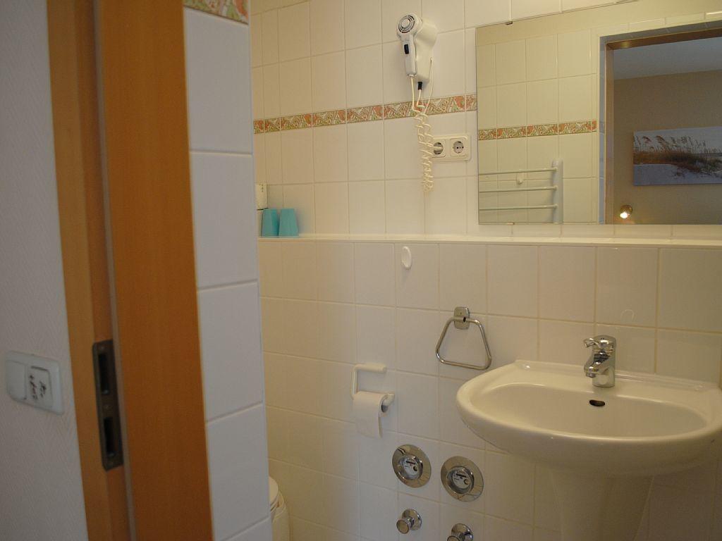 Ostseewind - In Der Strandstrasse-fuehrt Zur Seebruecke Apartment