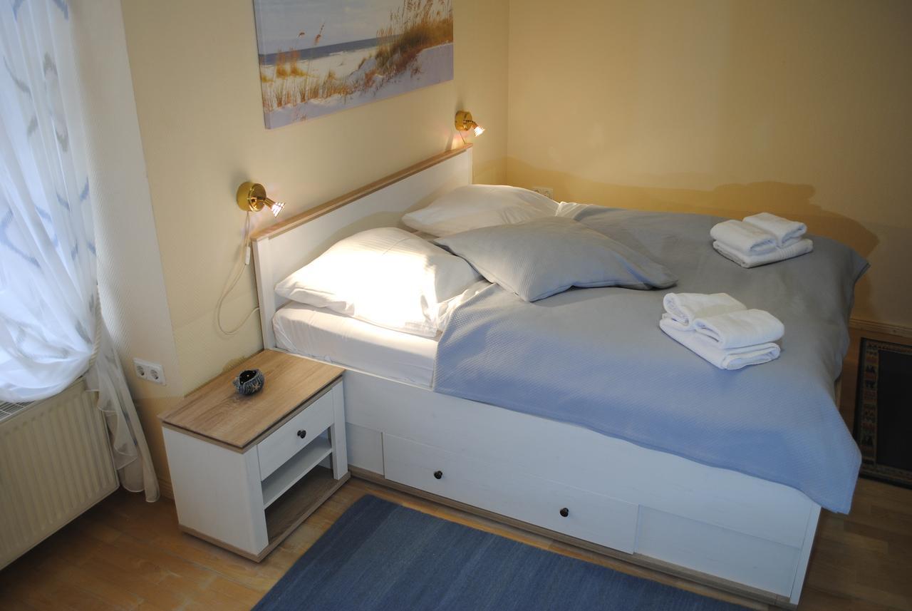 Ostseewind - In Der Strandstrasse-fuehrt Zur Seebruecke Apartment Kuehlungsborn